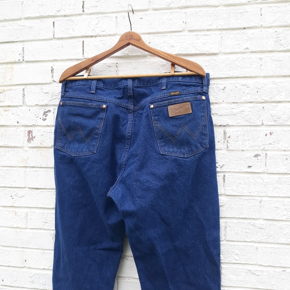 Wrangler Jeans Straight Leg size 38x32 - Picture 3 of 6